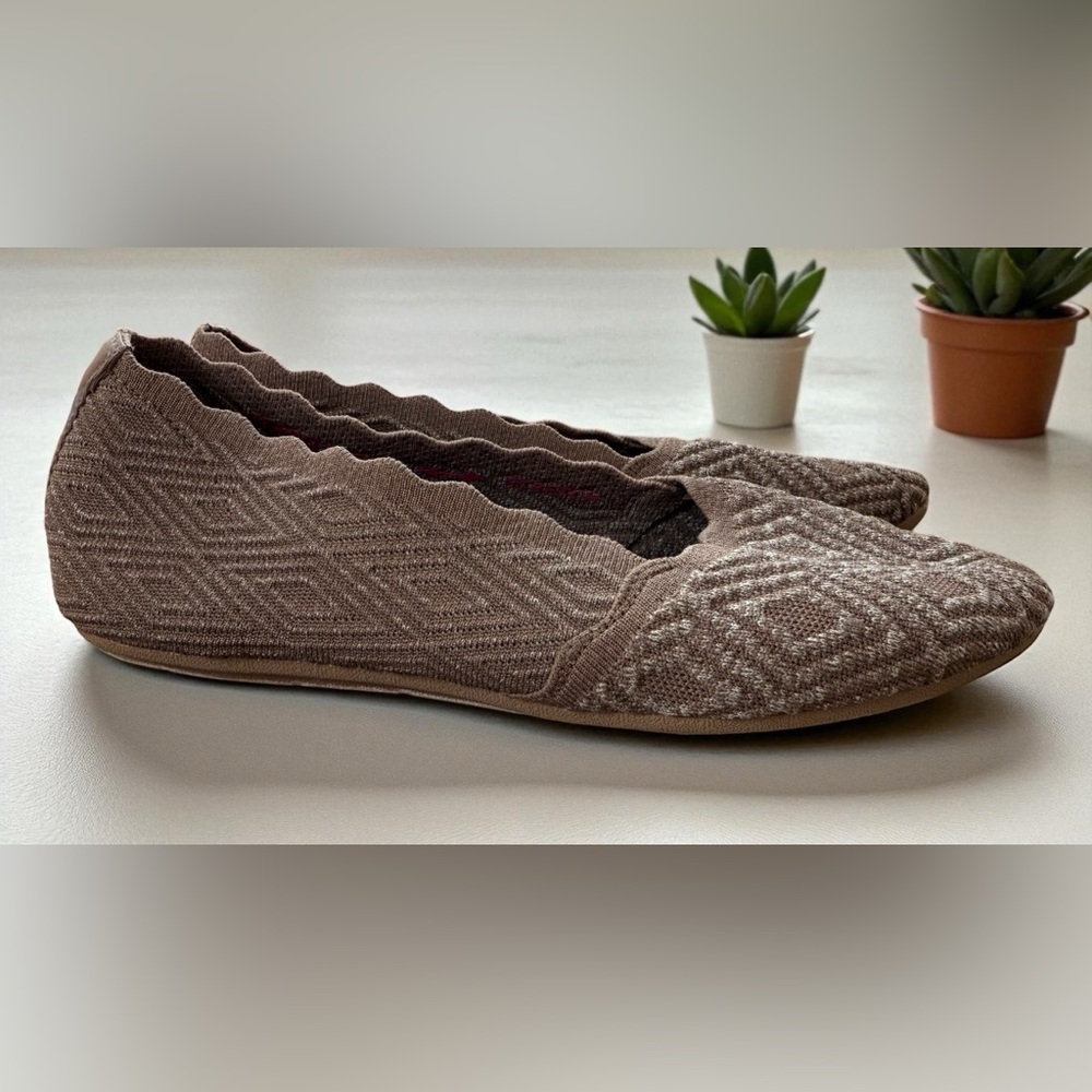 Skechers Womens Cleo Honeycomb Stretch Fabric Pointed Toe Ballet Flats Size 7.5